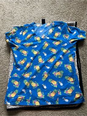 Women’s Blue Pineapple & Toucan Short Sleeve scrub top